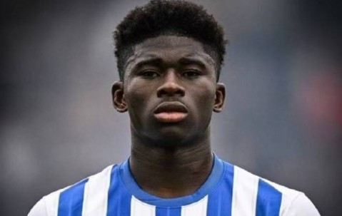 曼联2.4亿欧元打造新锋线三叉戟，阿莫林已无退路，不成功就下课