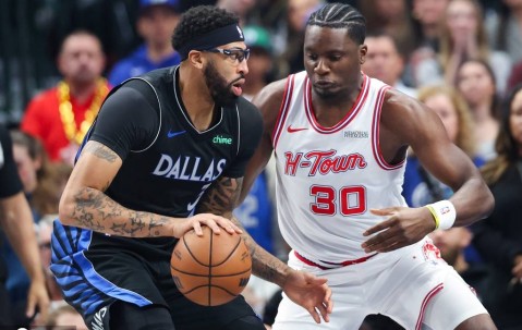 戴维斯26+12杜兰特34分 独行侠险胜火箭