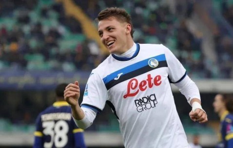 1夜5官宣-曼联第3签罗马首签意甲金靴去沙特阿瑙国米好聚好散