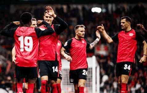 德甲焦点战前瞻：残阵斯图加特主场死磕法兰克福 攻防漏洞对决谁能抢分续命？