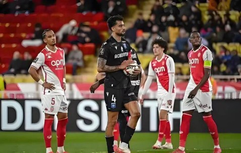 法甲保级冲冠战前瞻：欧塞尔主场求生 VS 马赛客场争冠，谁能掌控赛季走向？