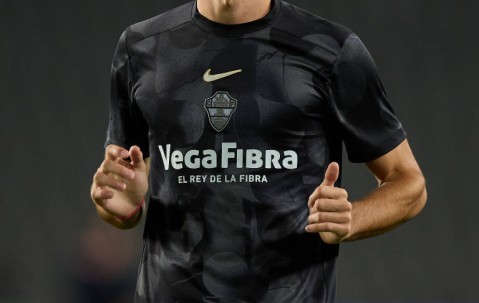 巴萨皇马争夺德甲新星！法兰克福边卫身价暴涨20倍 下周欧冠将战亚马尔