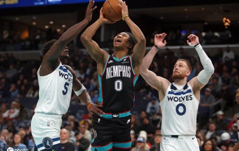 爱德华兹33分兰德尔27+7+7 森林狼送灰熊四连败