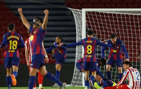 逆转王者！卫冕冠军巴萨客场3-1翻盘马竞，稳居西甲榜首