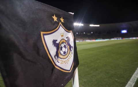 35%胜率+5轮不胜！热刺球迷喊“早上解雇”，弗兰克离下课只剩几场