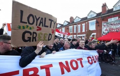 曼晚：在引进塞斯科后，曼联球迷团体取消对拉特克利夫的抗议计划