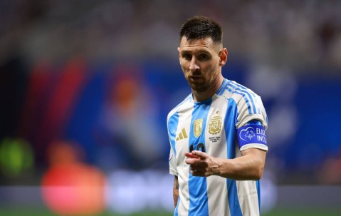 名帅博斯克：梅西是第一人！很高兴他在西甲踢了十几年！