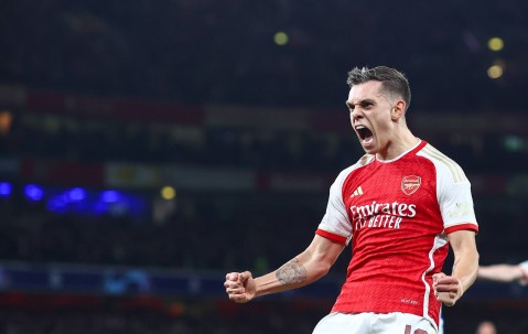 英媒：特罗萨德与阿森纳的续约谈判加速，双方乐观将达成协议