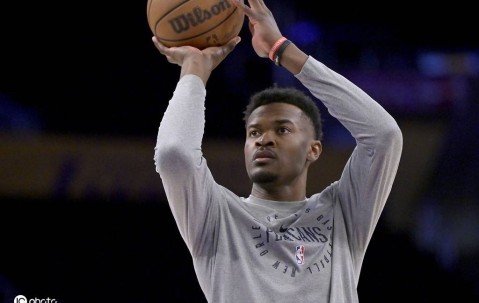 去年新秀二阵中锋 今日面对杨瀚森11投仅1中