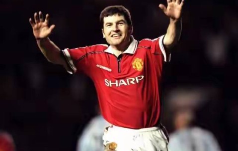 1200万欧+1次首发+5000万转费会悬念！基耶萨回归尤文？利物浦两条红线卡死