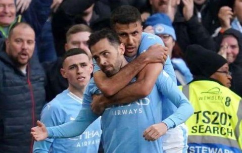 夏窗地震！曼城核心尽失，皇马双星加盟引爆足坛恐慌