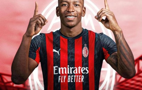 意甲转会大地震！穆帅欲签恰20米兰马竞补强埃基蒂克签约6年