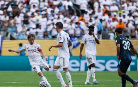 皇马3-1胜帕丘卡！长时间少一人却取得胜利