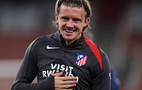 4000万欧！热刺压哨签下加拉格尔，中场危机迎强心针