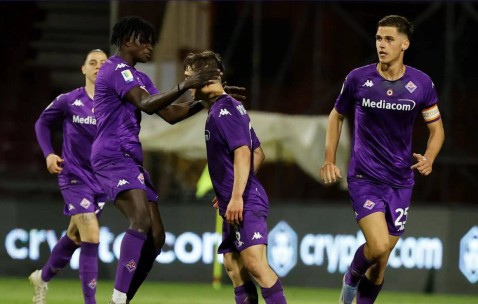 足坛悲喜一夜！那不勒斯反弹登顶，尤文图斯意外平局，巴黎稳健大胜