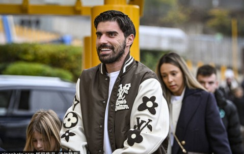 从沙特挖人？曝曼联看上狼队旧将 冬窗2000万镑即可签他