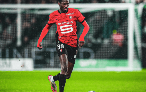 炸裂！21岁法国中场欧青赛两轰世界波，意甲三强天价哄抢，雷恩标价5000万