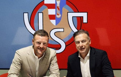 连克米兰、绿巴萨，买到英超射手王！意甲升班马咋这么牛？