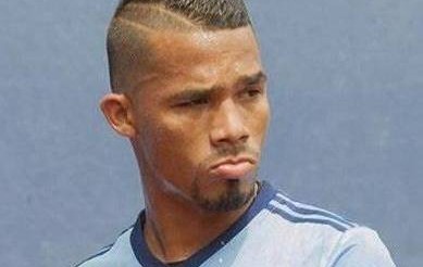 米兰考察委内瑞拉绞肉机，19岁曾加盟曼城，西甲球队愿五折出售