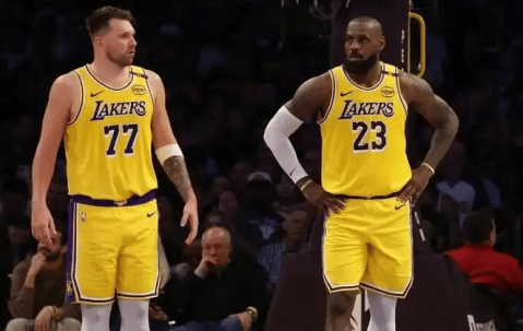 欧冠与联赛双线开云作战，球队取舍更加清晰