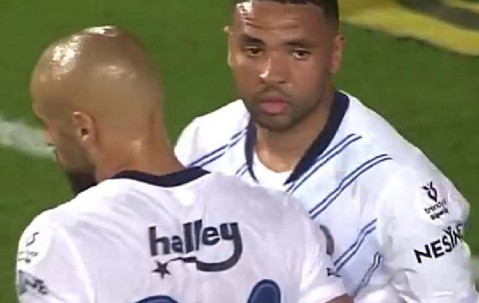 费内巴切遭受2-4惨败！穆帅灰头土脸，欧冠附加赛前景堪忧