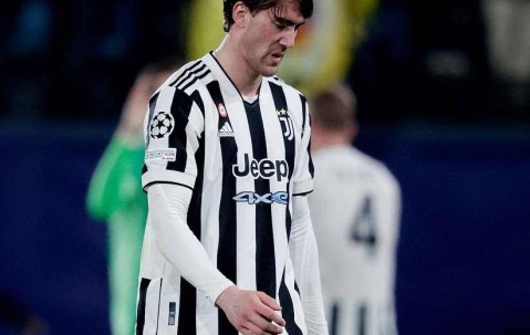 曾被视为可比肩哈兰德，弗拉霍维奇被伤病拖累，切尔西仍有意他