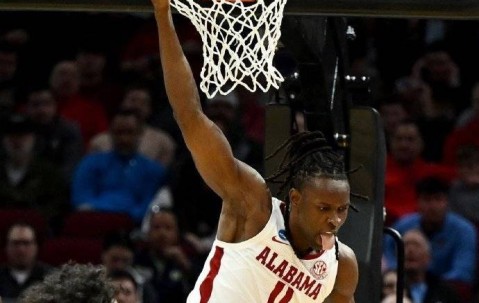 湖人试训阿拉巴马大学中锋 后者生涯场均1.7封盖