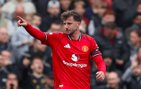 2-0！芒特破荒 舍什科连场破门 曼联掀翻升班马重返上半区