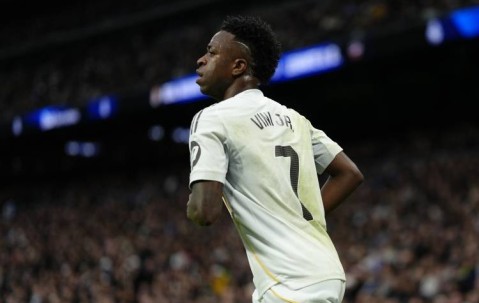 3000万欧税后年薪！21场2球还敢狮子大开口，维尼修斯想对标姆巴佩有点难