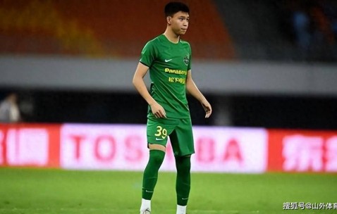 0比0！王钰栋攻防俱佳助U22国足出线，或加盟法甲欧塞尔冲事业巅峰