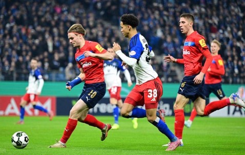 3-5德国杯大冷门，德甲球队遭低级别德乙队淘汰，罚丢2点球酿悲剧