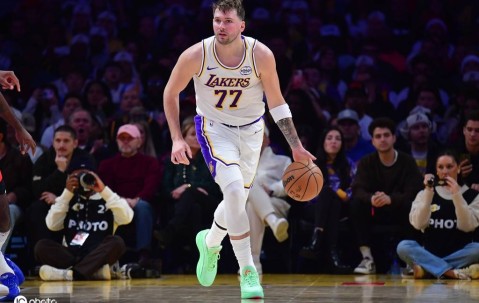 湖人再吞惨败境况跌入谷底 圣诞大战遭火箭完爆