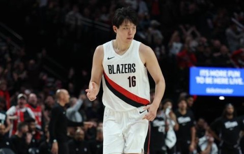 杨瀚森季前赛收官再吃6犯 开季前一盆冷水并非坏事？