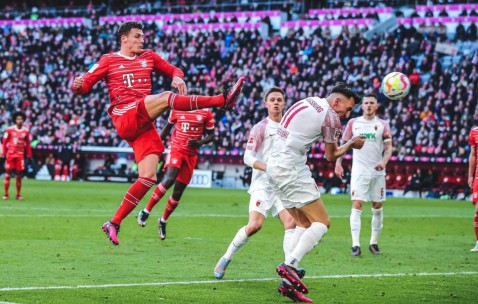 德甲焦点：法兰克福主场硬刚拜仁，胜负悬念拉满！