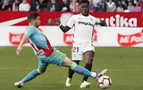 法甲焦点战！雷恩主场死磕平局魔咒，斯特拉斯堡 22 球火力冲欧冠资格