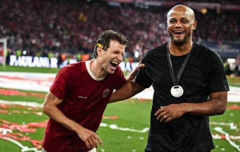 孔帕尼：成为德甲冠军我很高兴，穆勒对拜仁的影响将永远存在