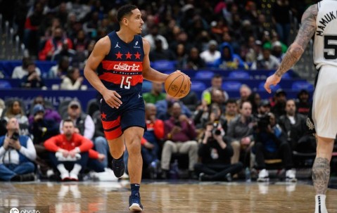 布罗格登突然宣布退役 本已锁定尼克斯常规赛名单