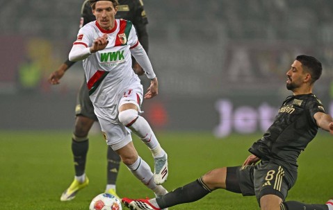 随着奥格斯堡1-1柏林联合,德甲最新积分榜出炉:拜仁领先优势2位数