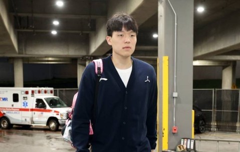 仅打62秒！杨瀚森连续两战0分 开拓者内线已不需要他？