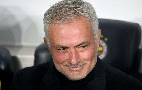 法甲12球8助前锋想与穆帅合作，费内巴切中锋目标等待纽卡斯尔