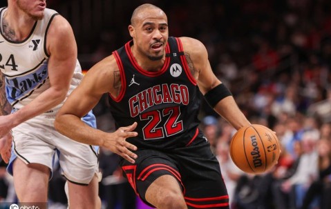 湖人旧将预计加盟费内巴切 年仅24岁告别NBA？