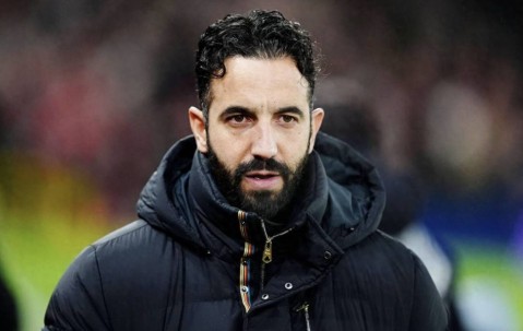 一场2-1逆转，让巴萨西甲登顶！弗里克激活曼联弃将：4场独造6球