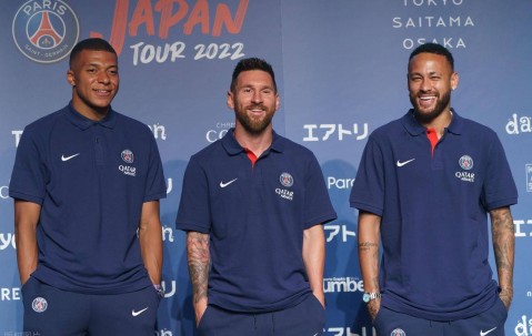 尴尬了！大巴黎历史最佳阵容出炉姆巴佩内马尔都入选唯独没有梅西