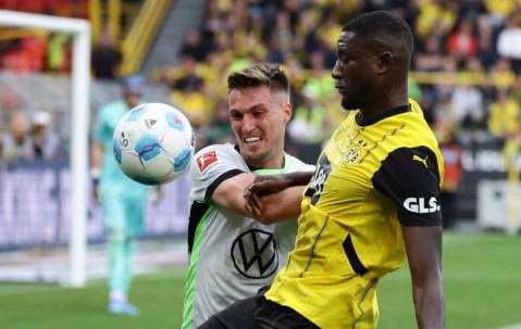 德甲焦点战：法兰克福VS沃尔夫斯堡——攻防博弈下的胜负天平与比分前瞻