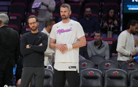 乐福目前未和爵士商讨买断 他还没确定好下家