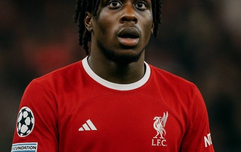 2亿欧连签3人，利物浦阵容大升级，斯洛特享受了瓜迪奥拉的待遇