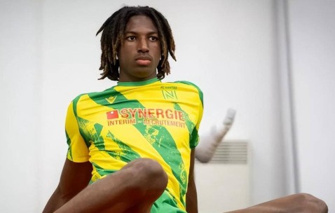 17岁法甲天才中卫成为热门抢夺对象，巴萨竞逐6大豪强