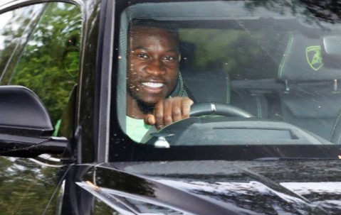 曝奥纳纳欲提前复出！大马丁加盟曼联梦想恐破灭，违约金传闻存疑