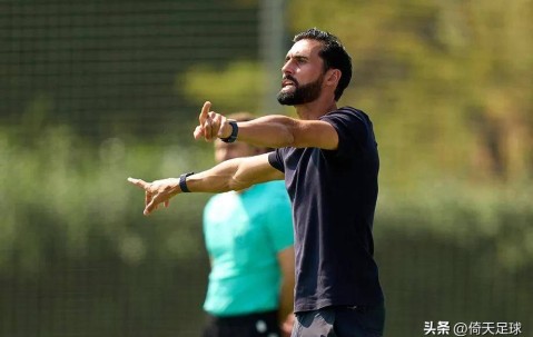 皇马新帅阿韦洛亚他将证明自己堪比阿隆索，还是走齐达内的道路？