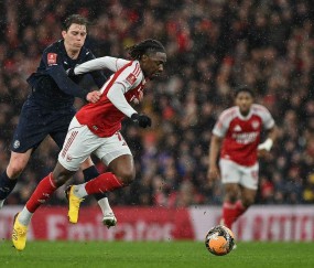 体坛联播｜阿森纳晋级足总杯16强，隋文静/韩聪晋级自由滑